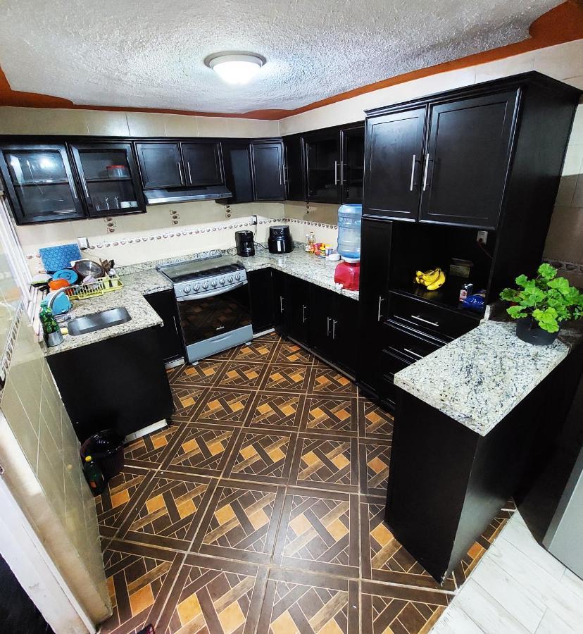 Casa Latina Hostel San Cristóbal de Las Casas Екстериор снимка